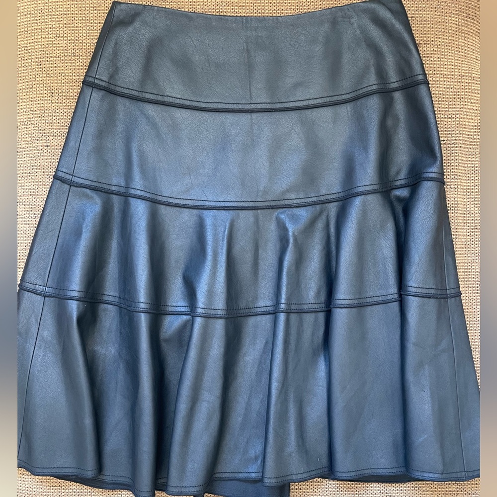 Black leather skirt - Rebecca Taylor size 6.